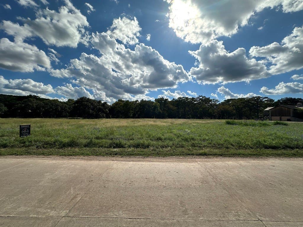 1.1 acres in Kerr County - photo 3