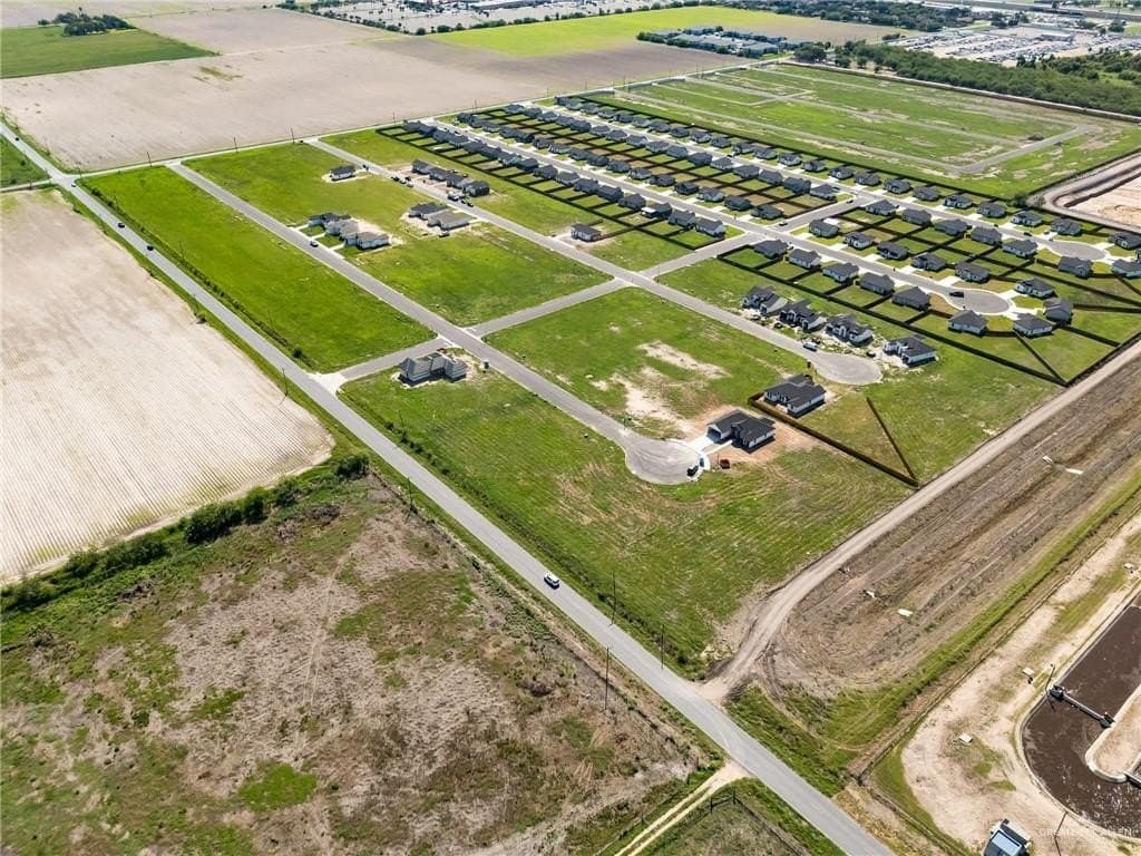 0.2 acres in Hidalgo County - photo 6