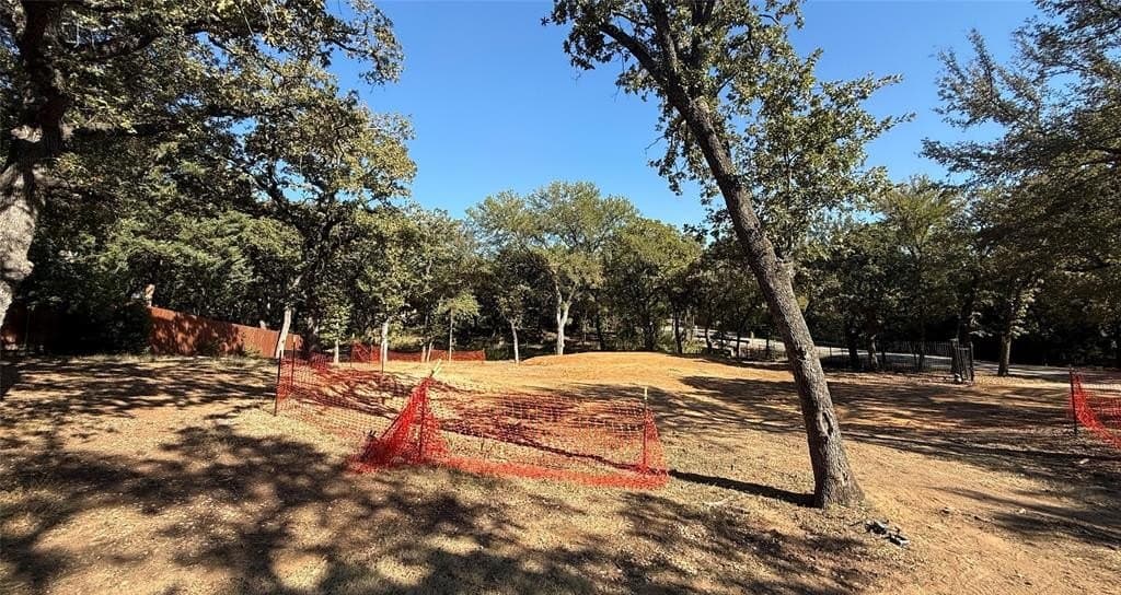 1.11 acres in Tarrant County gallery image 2