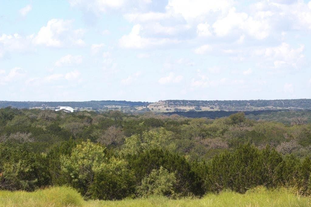 10 acres in Hamilton County
