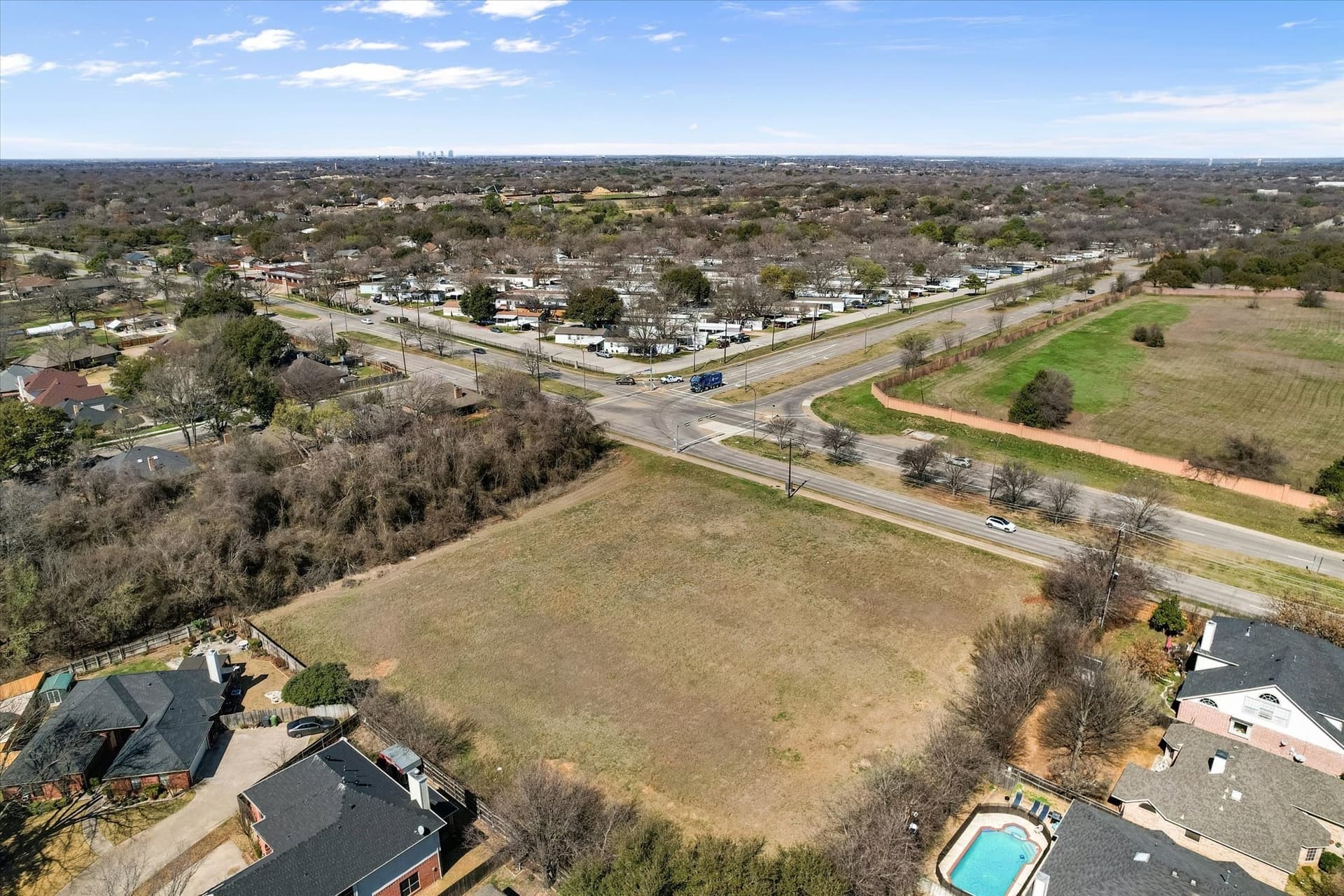 1.5 acres in Tarrant County gallery image 2