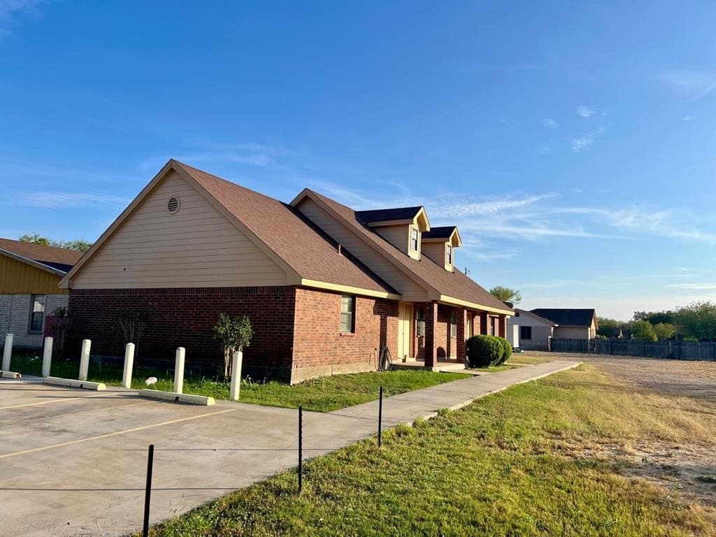 8,925 acres in Maverick County