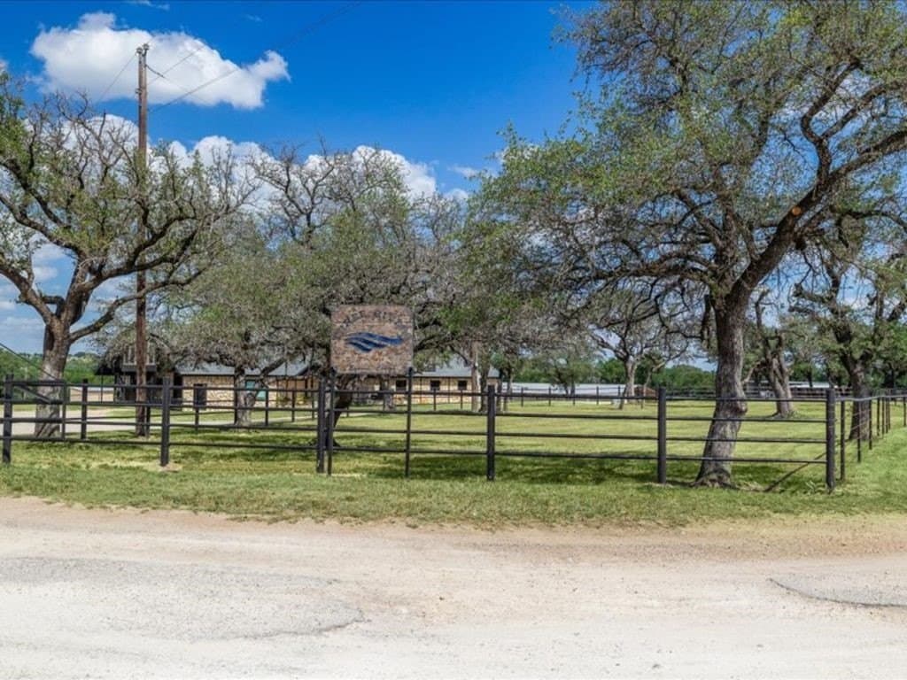 44.06 acres in Somervell County