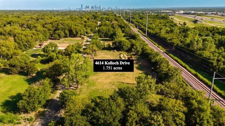 1.75 acres in Dallas County gallery image 3