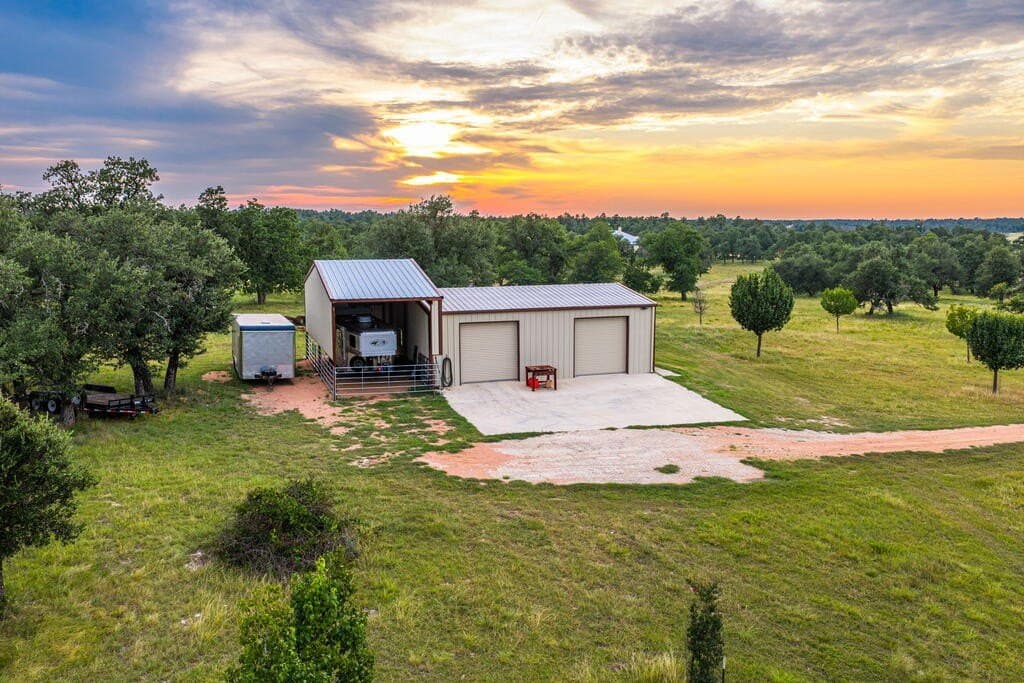 30.68 acres in Gillespie County - photo 4