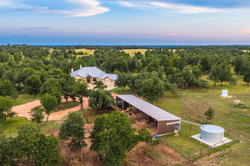 30.68 acres in Gillespie County - photo 2