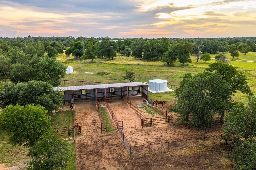 30.68 acres in Gillespie County - photo 3