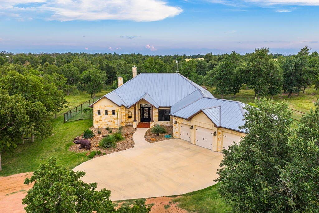 30.68 acres in Gillespie County - photo 8