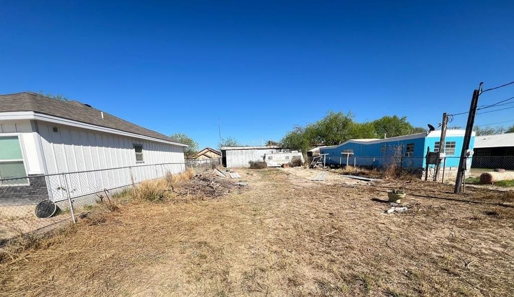0.17 acres in Maverick County gallery image 4