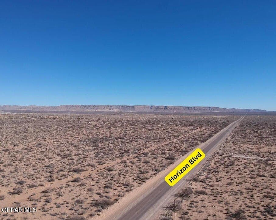 0.32 acres in El Paso County gallery image 4