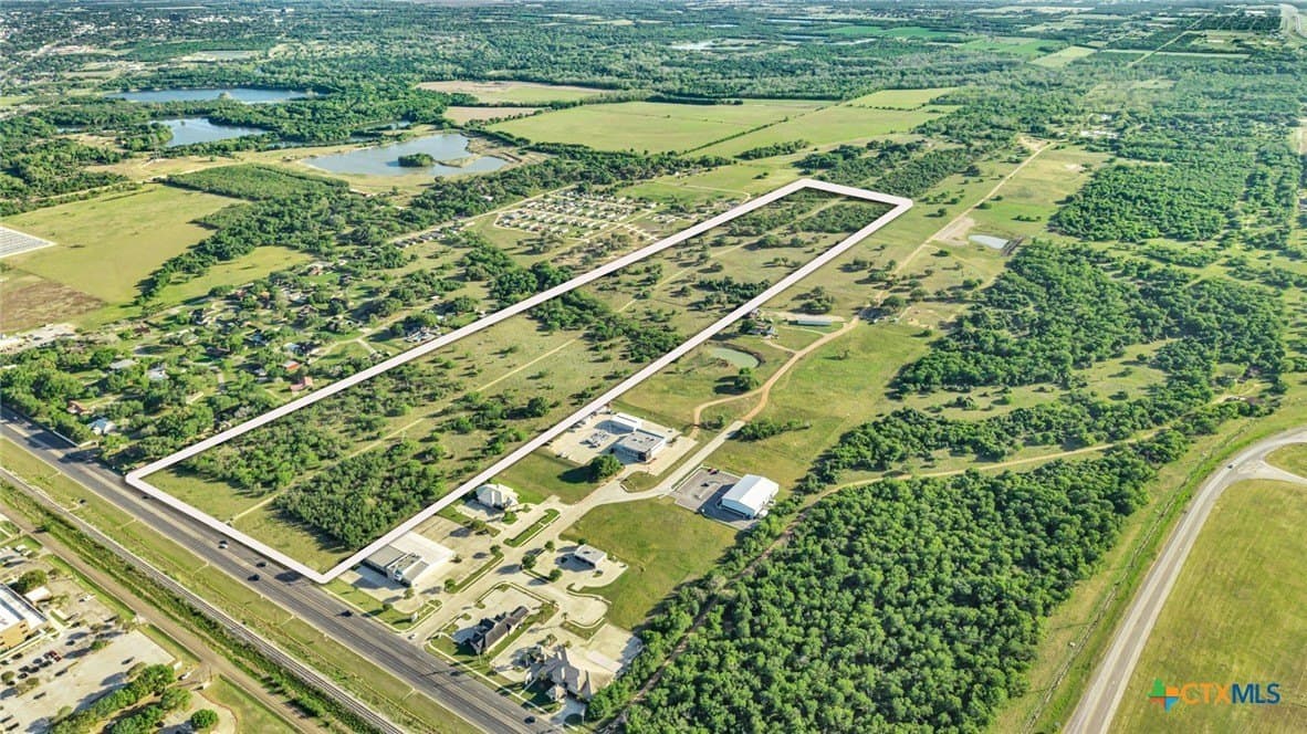68 acres in Victoria County