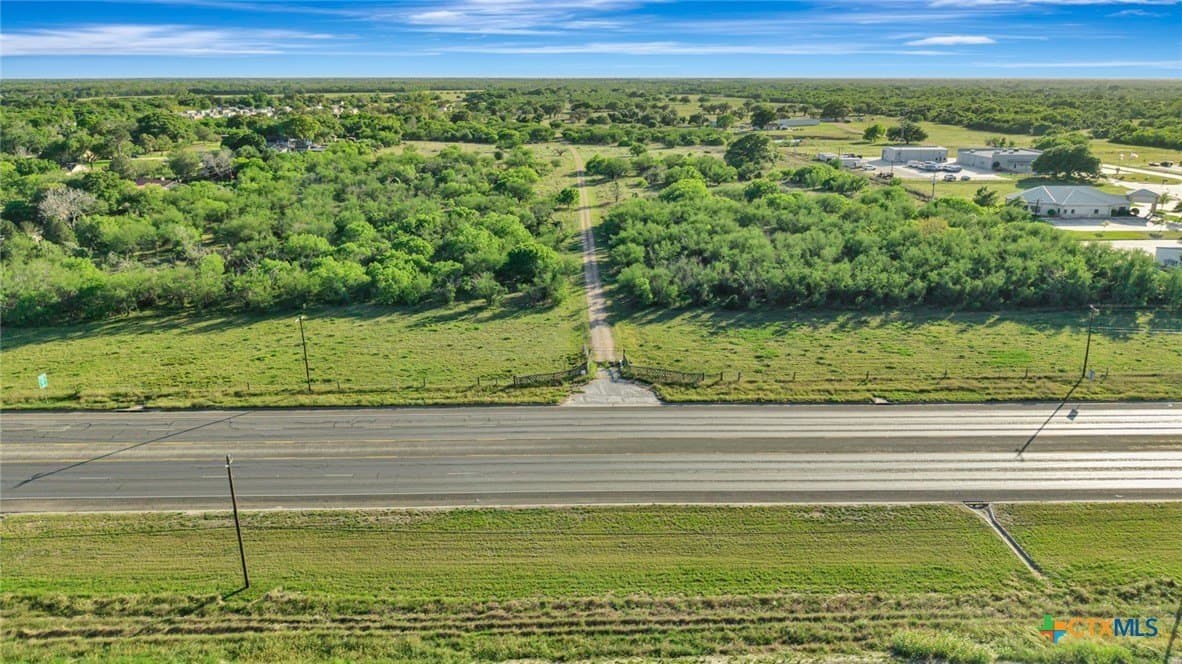 68 acres in Victoria County - photo 27