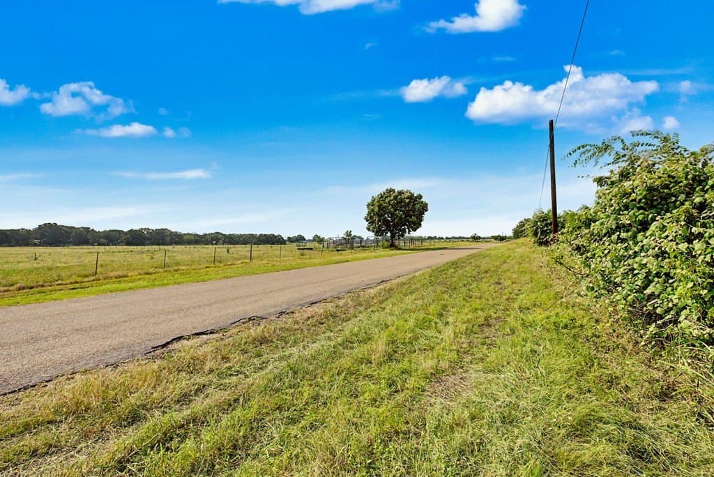 3.5 acres in Gillespie County gallery image 2