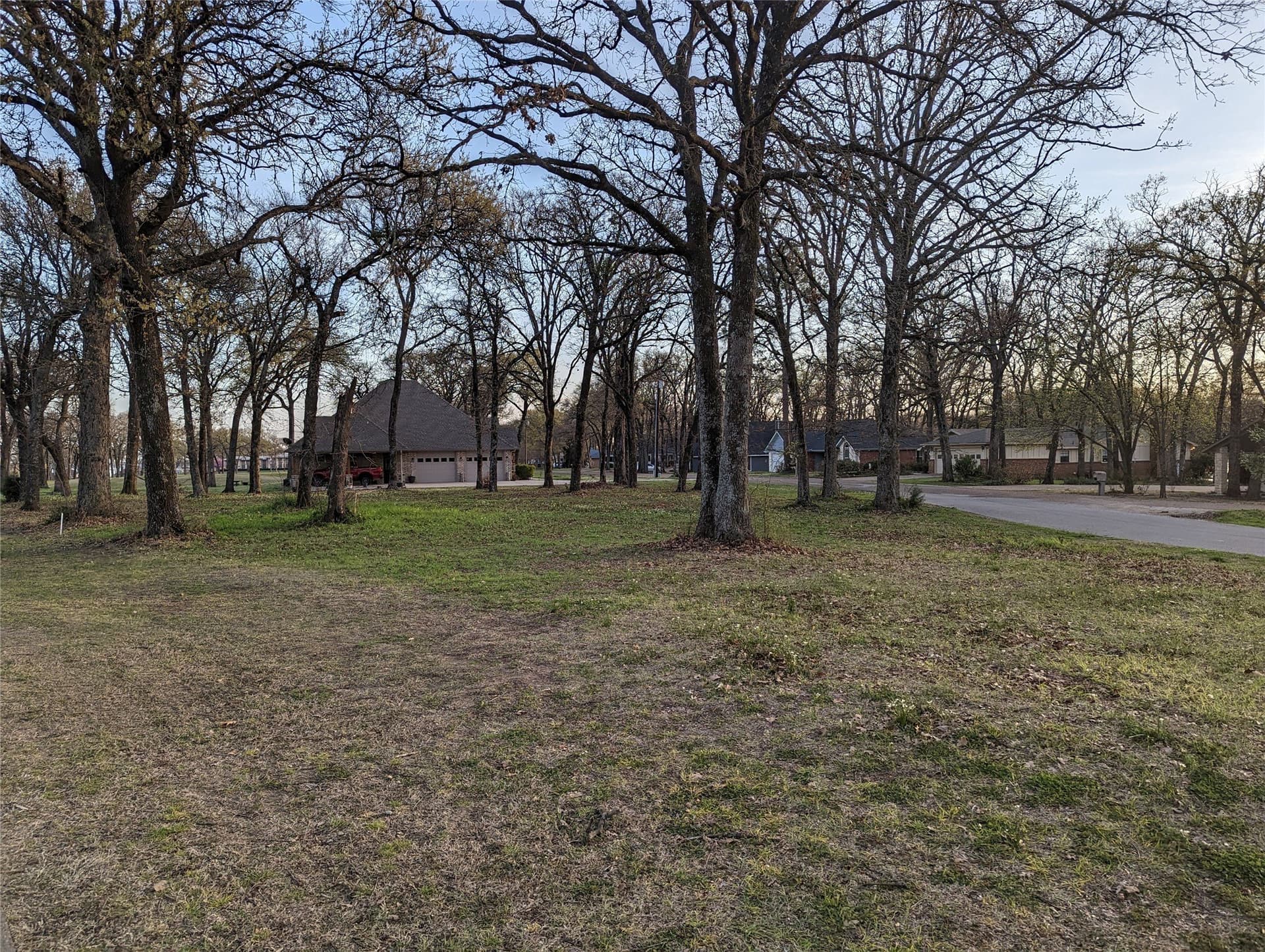 0.37 acres in Kaufman County - photo 11