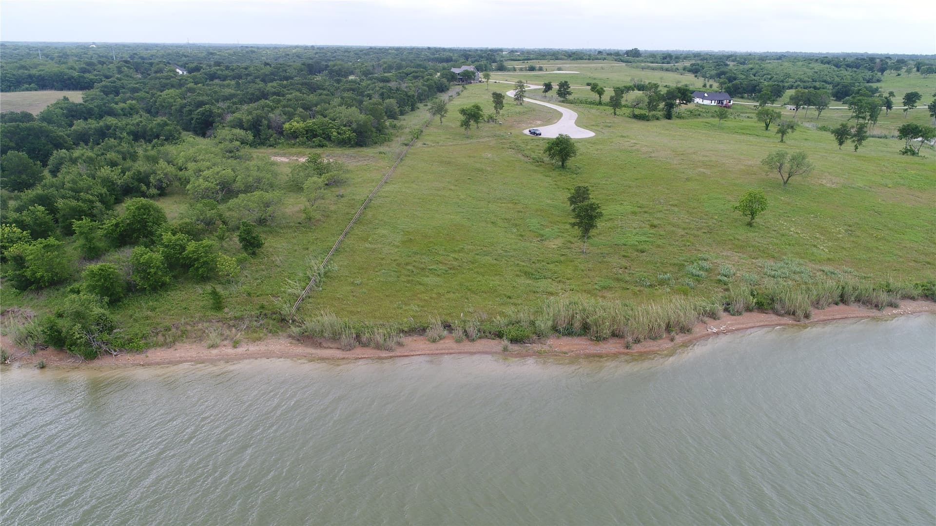 1.44 acres in Navarro County gallery image 3