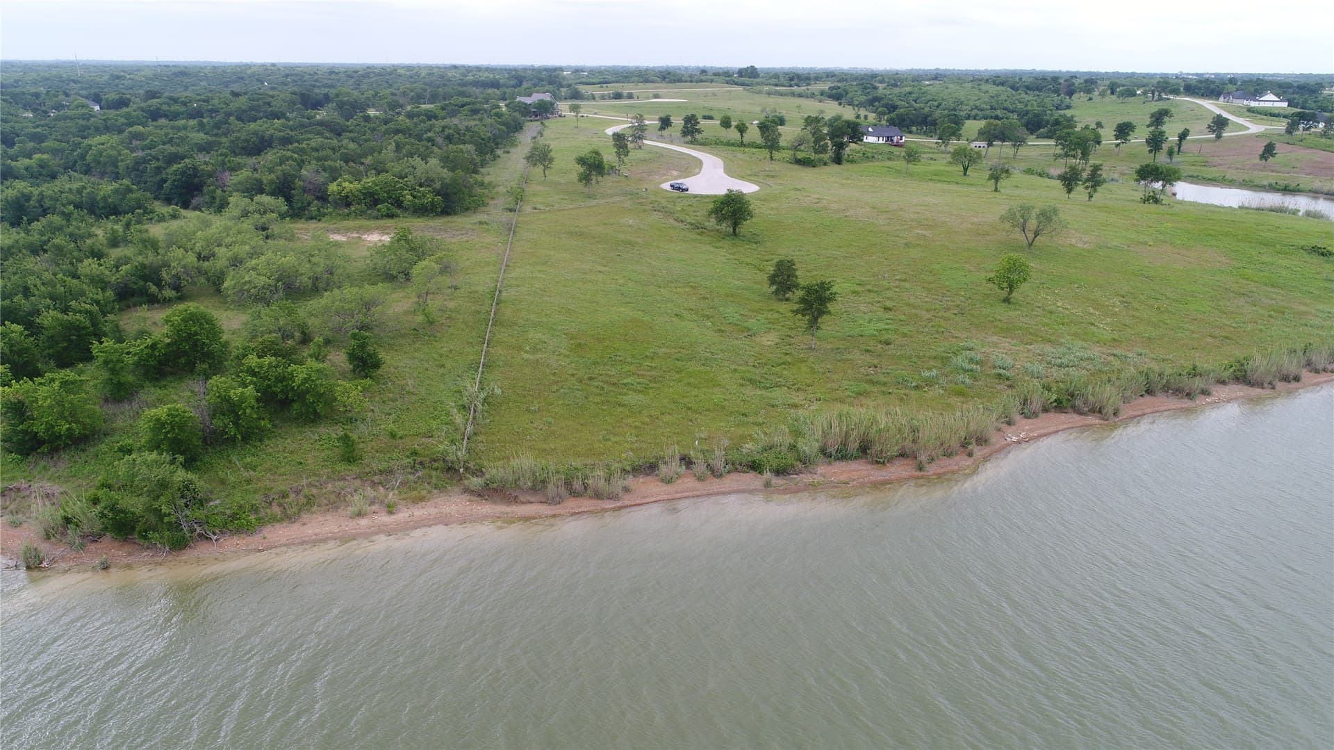 1.44 acres in Navarro County gallery image 2