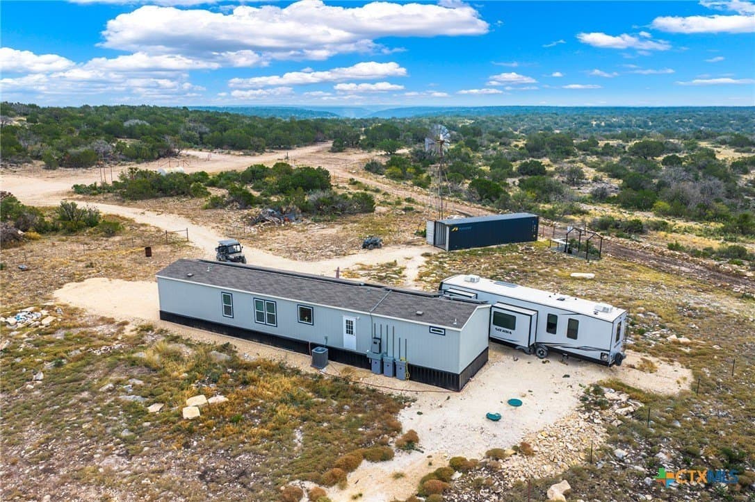 636 acres in Val Verde County gallery image 2