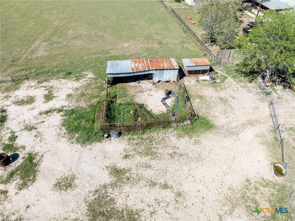 13.75 acres in DeWitt County - photo 9