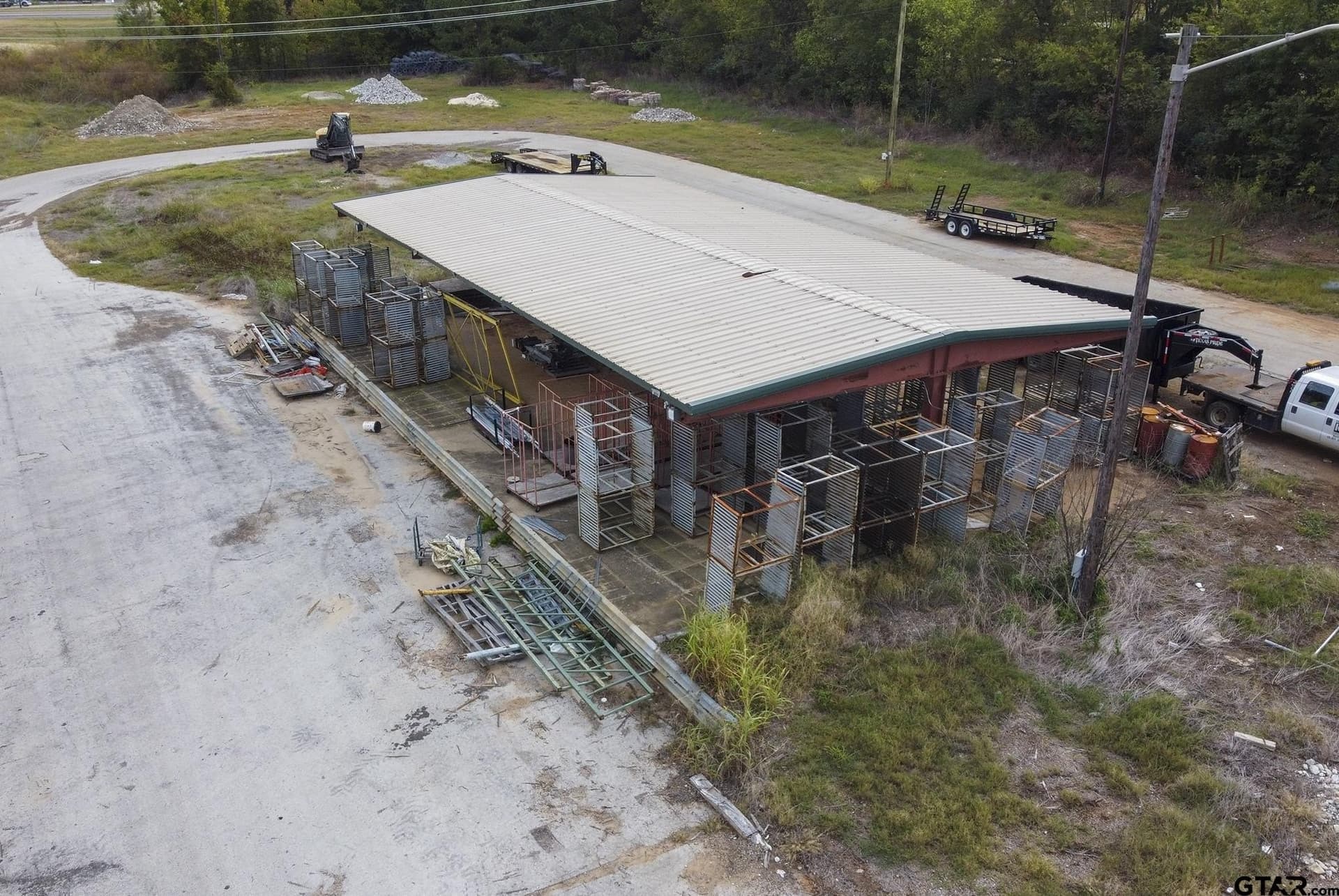 1.7 acres in Smith County gallery image 3