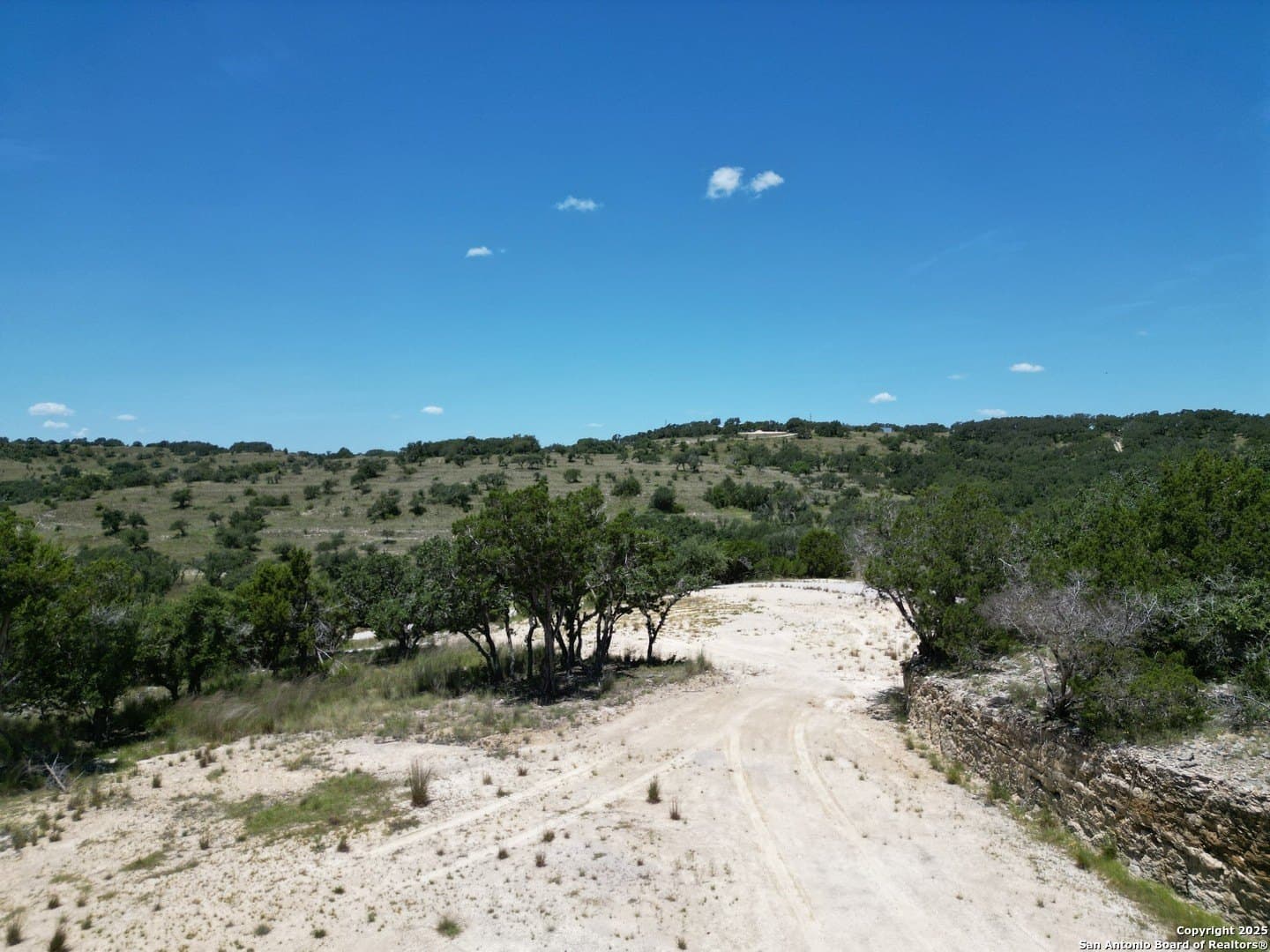 5 acres in Blanco County gallery image 4