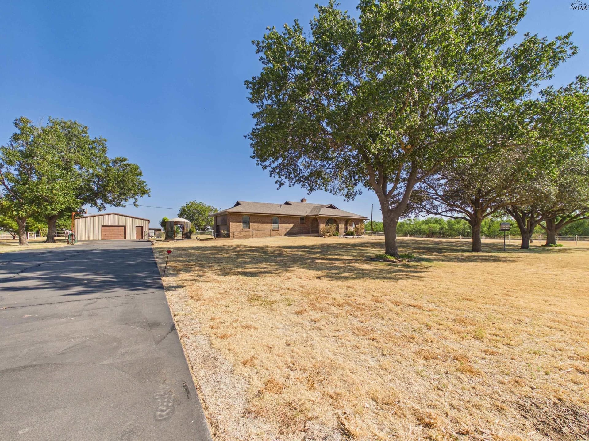 10 acres in Archer County - photo 40