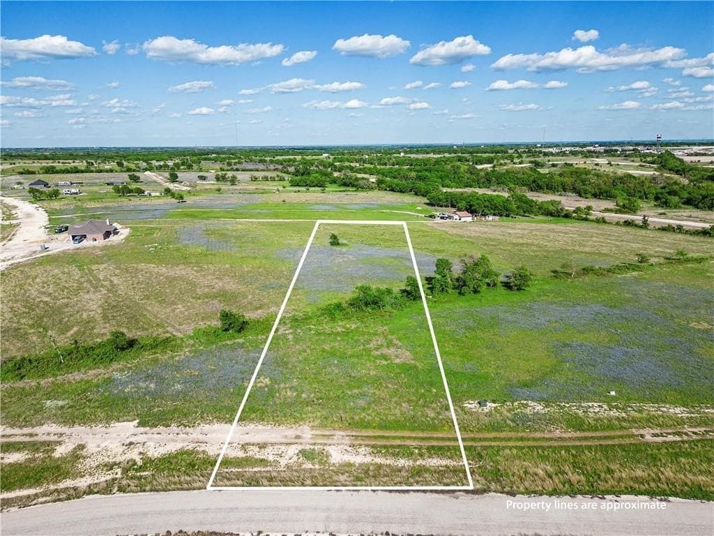 2.2 acres in Hill County - photo 2