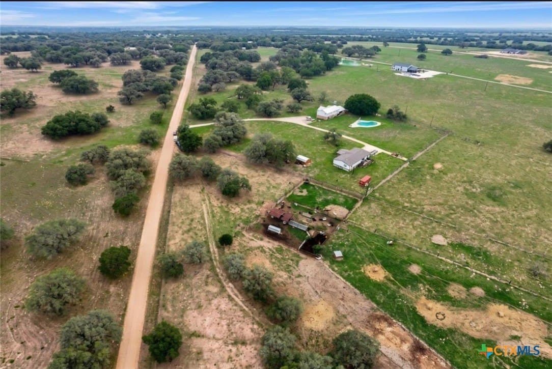 15 acres in Lavaca County - photo 34
