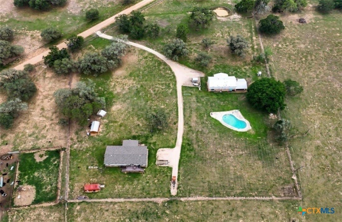 15 acres in Lavaca County - photo 35