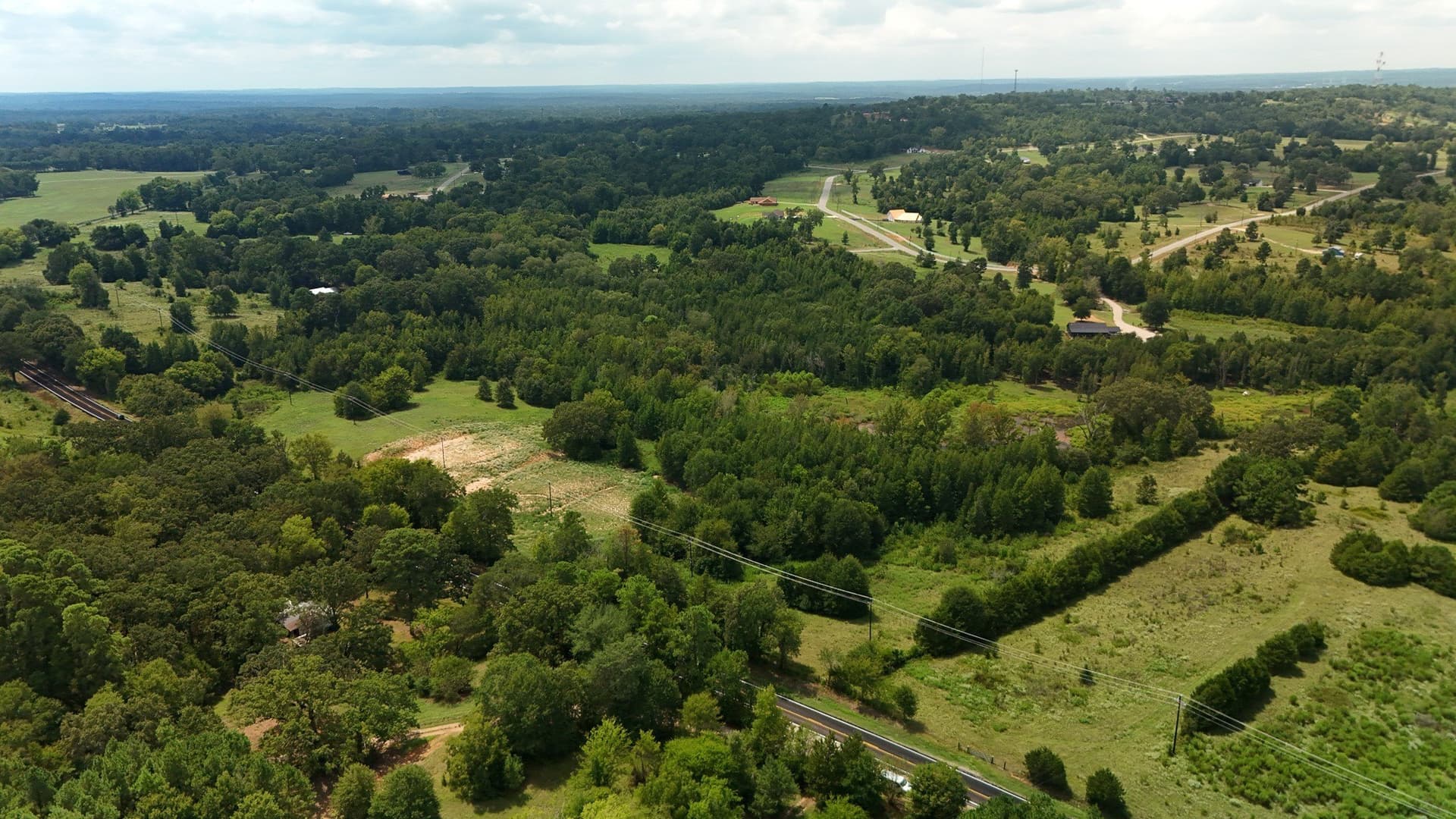 2.35 acres in Smith County gallery image 4