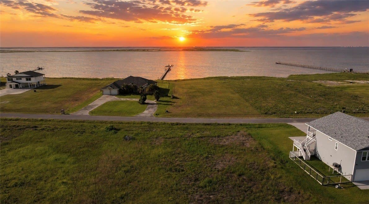 1 acres in Aransas County gallery image 2