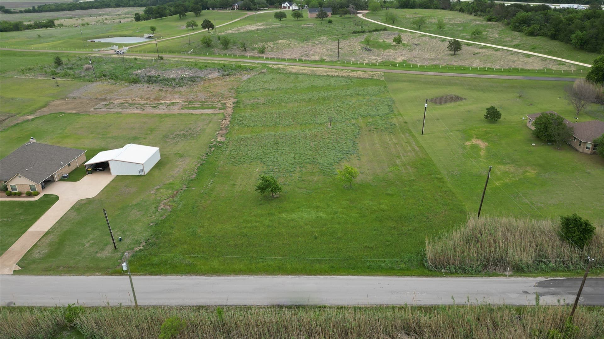 1.8 acres in McLennan County gallery image 3