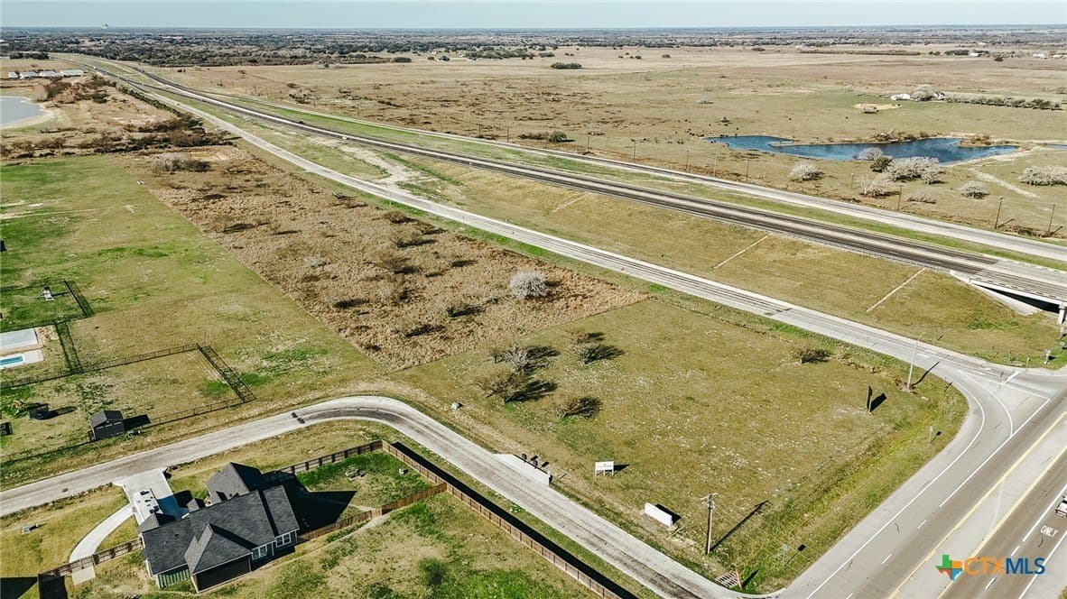 5.93 acres in Victoria County - photo 8