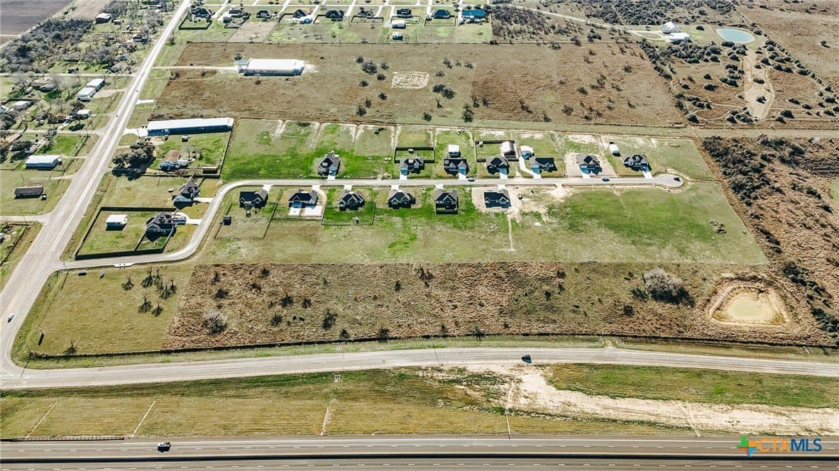 5.93 acres in Victoria County - photo 6