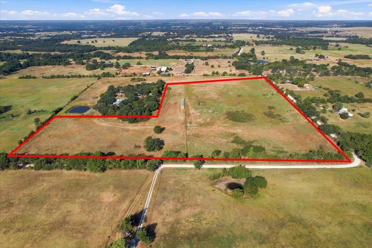 19.5 acres in Cooke County - photo 5