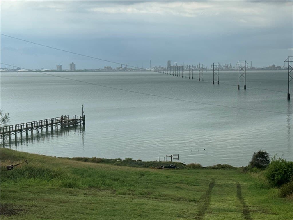 1.07 acres in San Patricio County