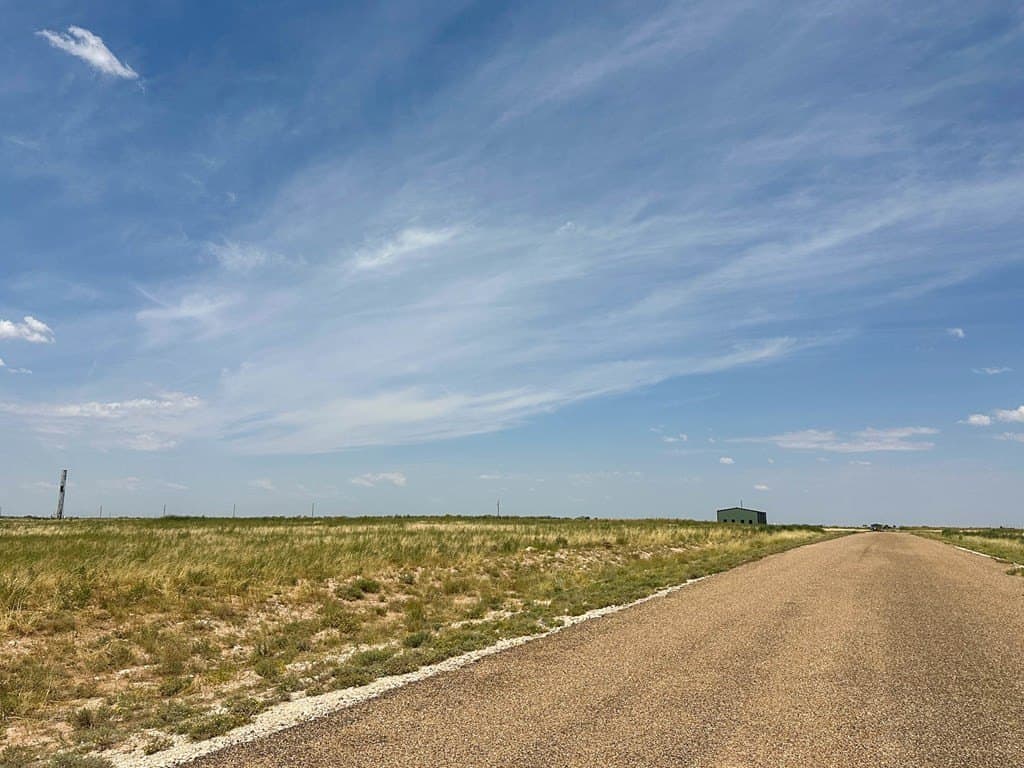 1.04 acres in Gaines County gallery image 4