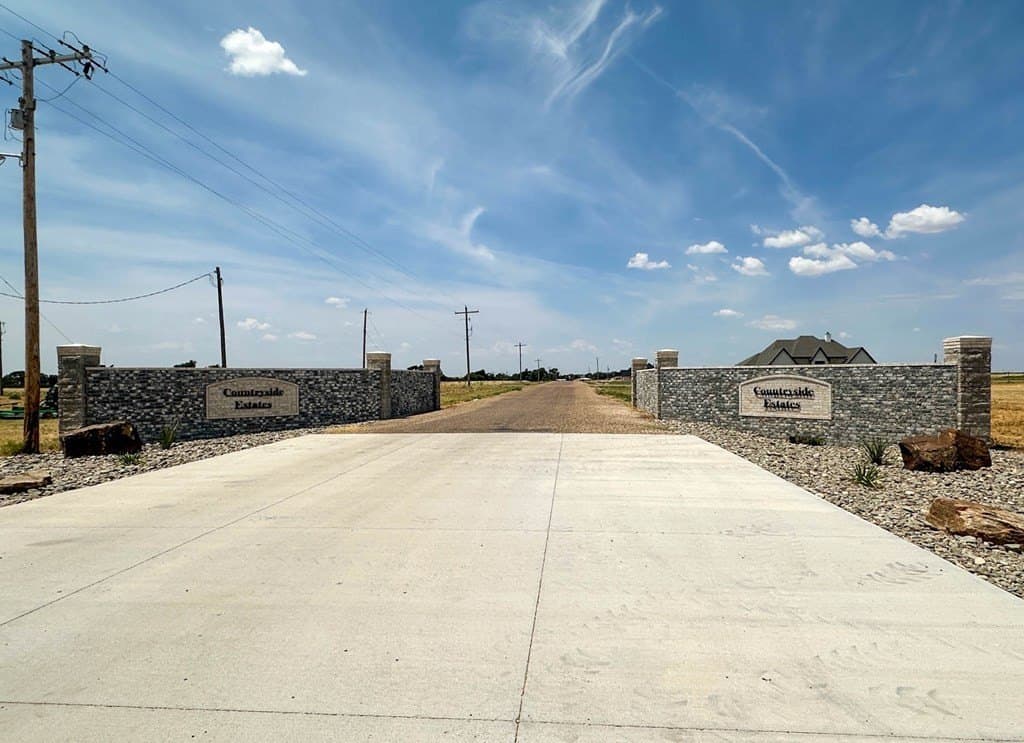1.04 acres in Gaines County gallery image 2