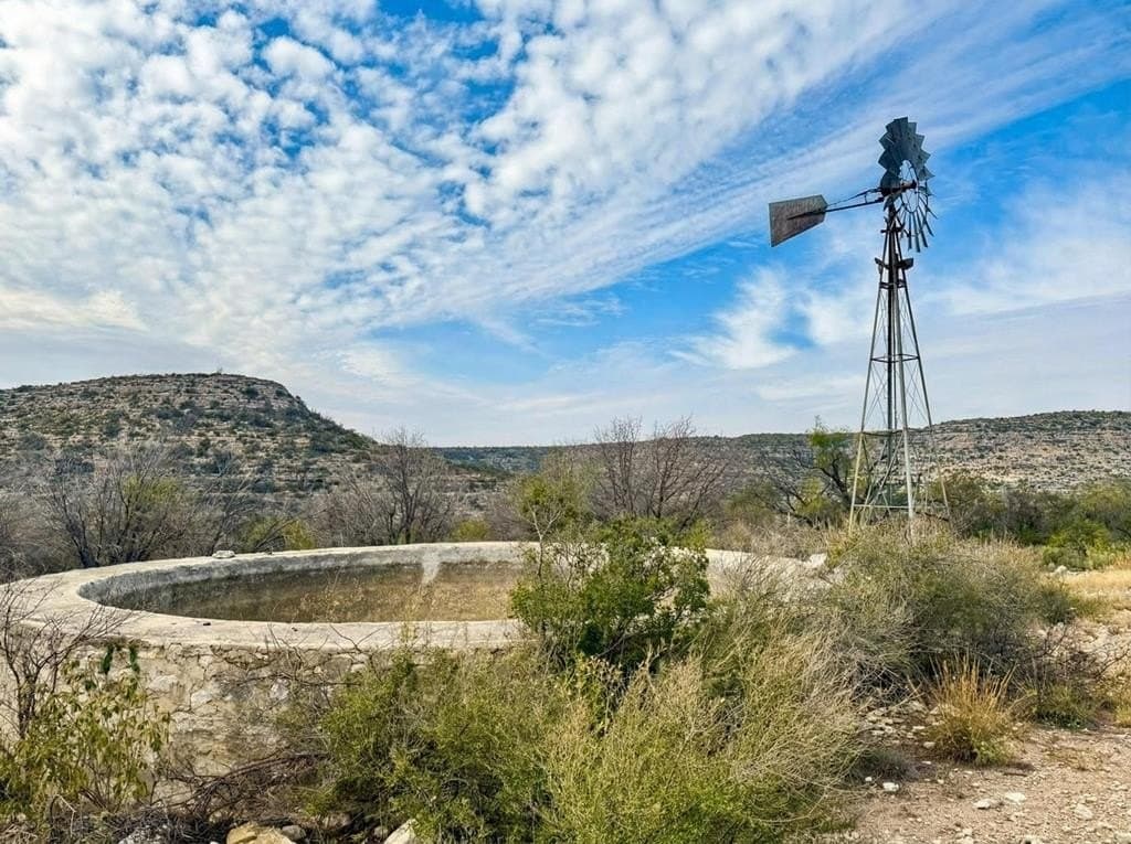 8,499 acres in Val Verde County - photo 29