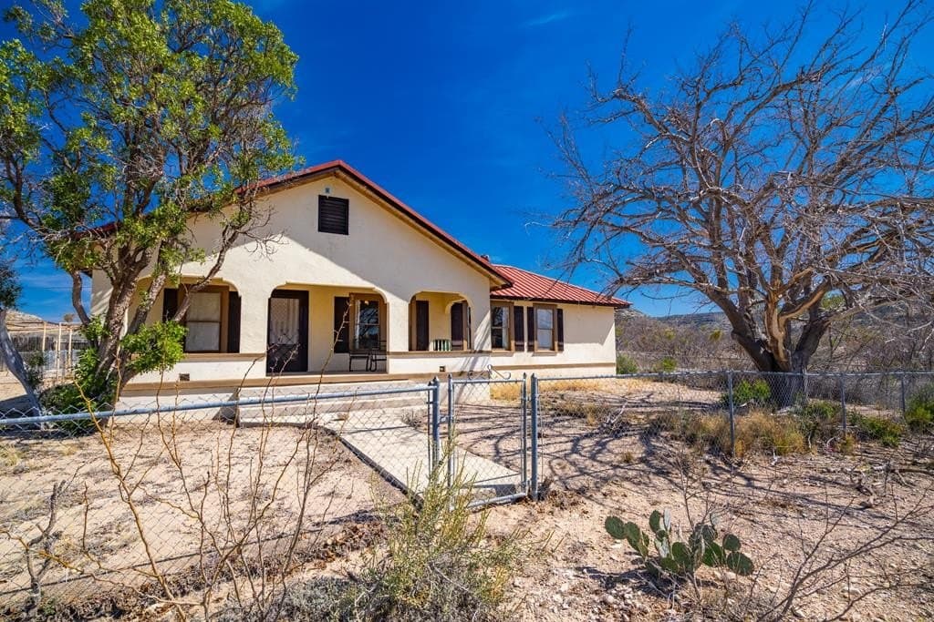8,499 acres in Val Verde County - photo 32