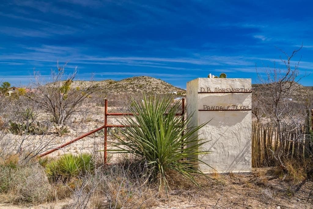 8,499 acres in Val Verde County - photo 35