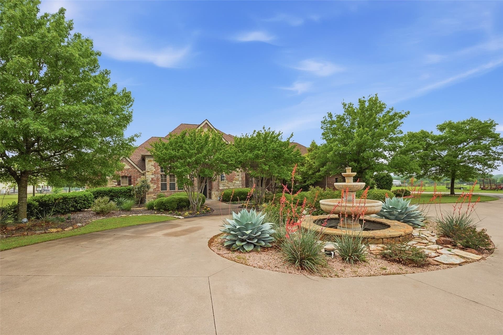 32.94 acres in Ellis County gallery image 2
