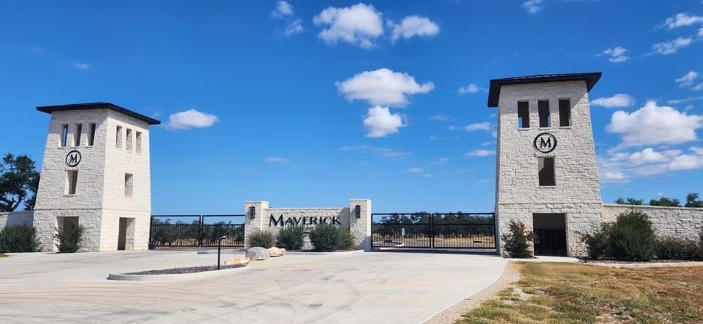 5.61 acres in Gillespie County gallery image 4