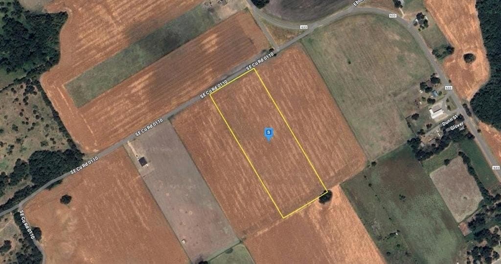 12.47 acres in Navarro County