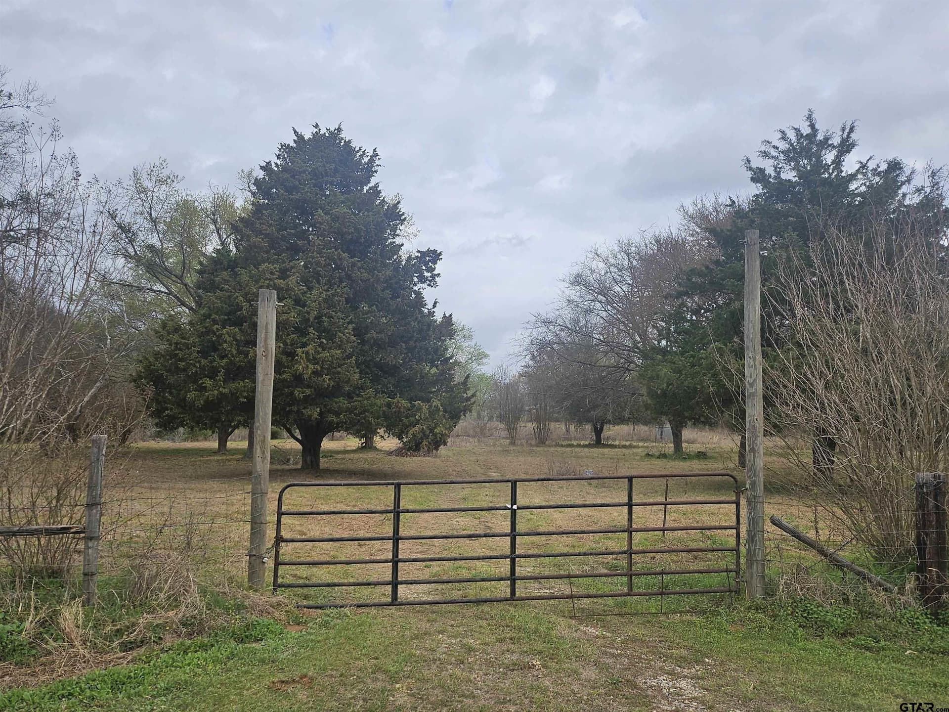 5 acres in Smith County