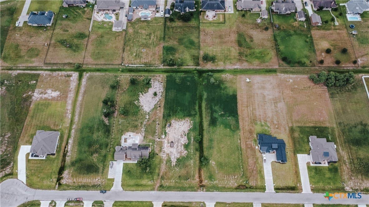 1.06 acres in Victoria County - photo 3