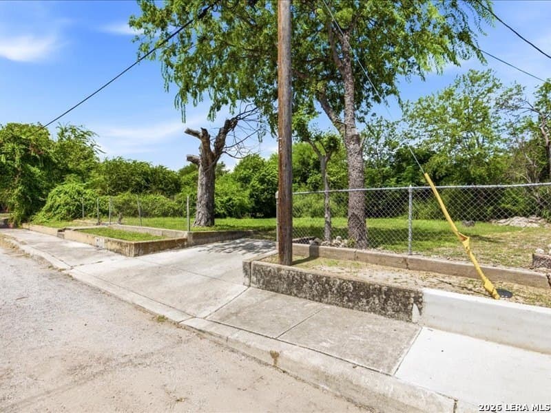 0.08 acres in Bexar County gallery image 4