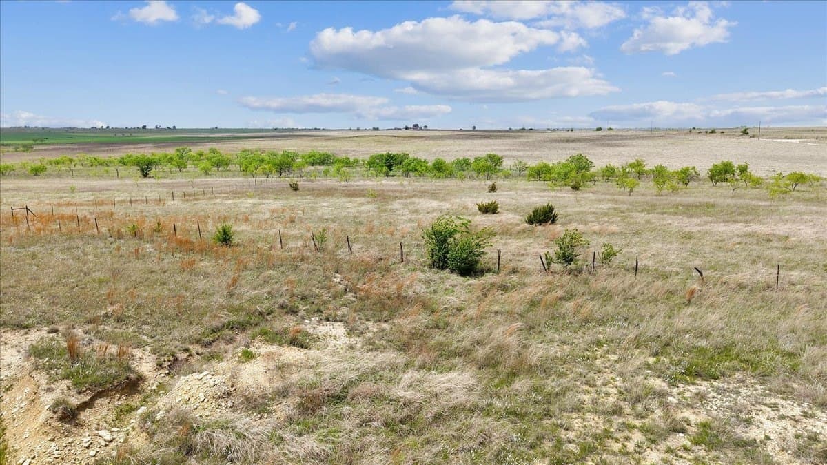 13.92 acres in Hamilton County - photo 8