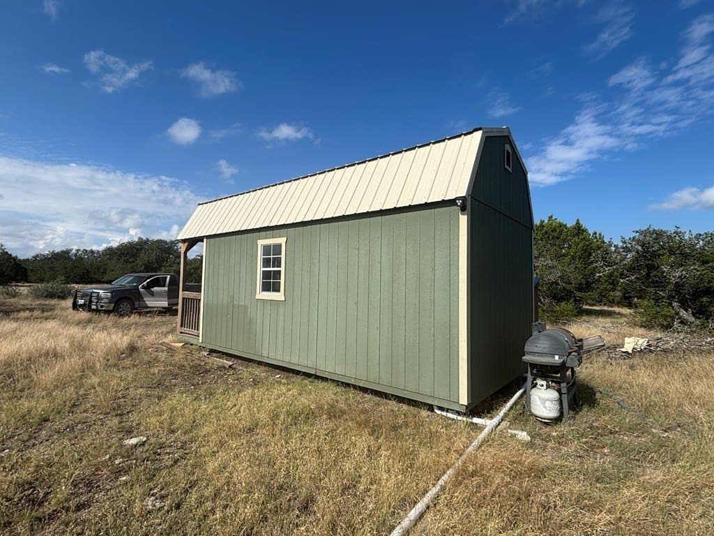 27 acres in Edwards County gallery image 2