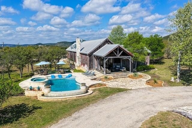 620 acres in Bandera County