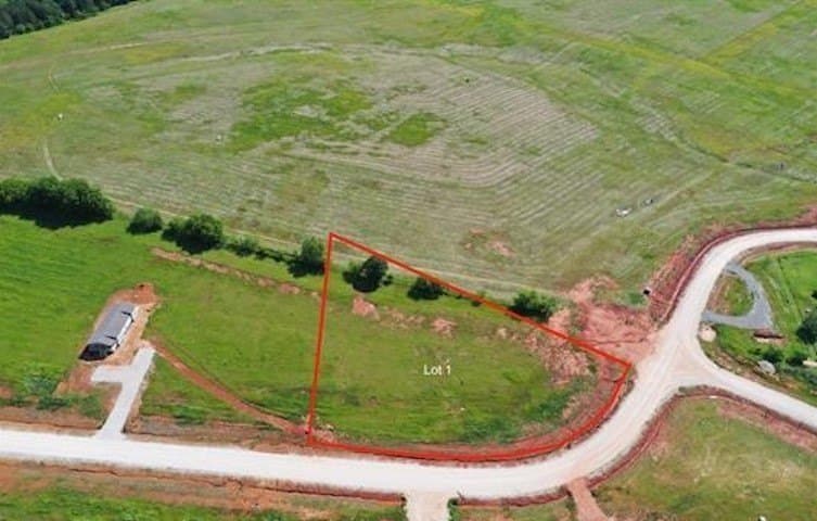 1.62 acres in Smith County